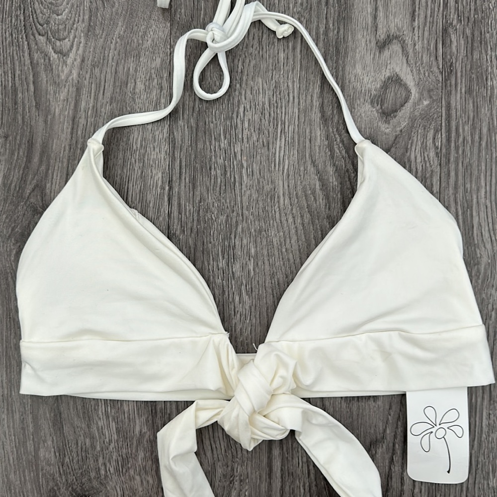 NWT Dippin Daisy swimwear bikini top
